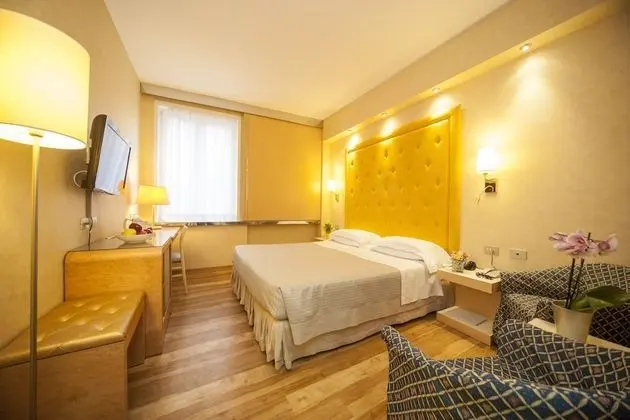Comfort Tek Büyük Yataklı Oda