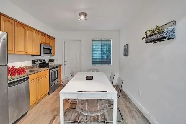 Ev (4 Bedrooms)