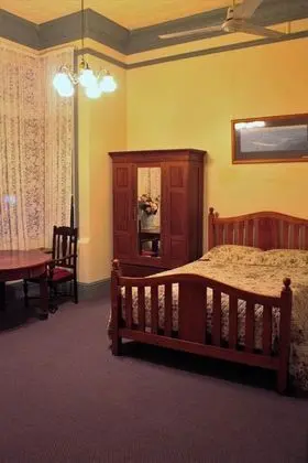 Standart, Tek Büyük (Queen) Boy Yataklı, Sigara İçilmeyen