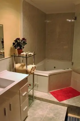 Standart, Tek Büyük (Queen) Boy Yataklı, Sigara İçilmeyen