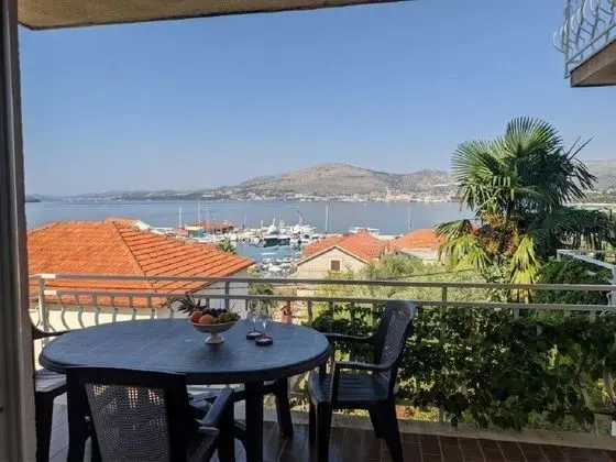 Apart Daire (Biserka - 50 m from beach - A4(6))