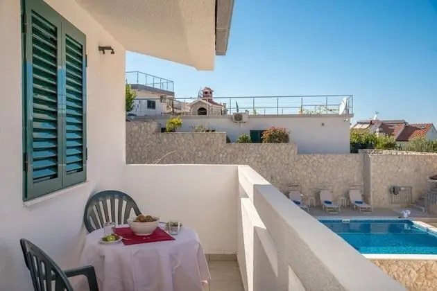 Apart Daire (Bisernica - with pool - A3(2))