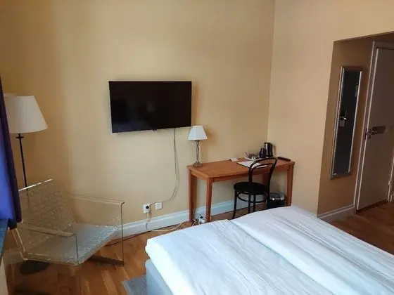 Basic Tek Büyük Yataklı Oda