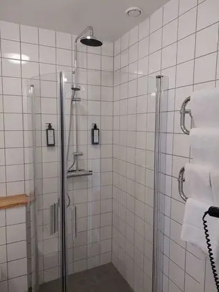Basic Tek Büyük Yataklı Oda