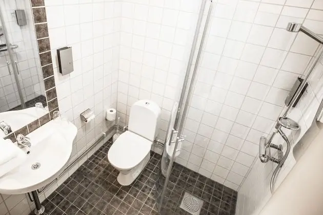 Basic Tek Büyük Yataklı Oda