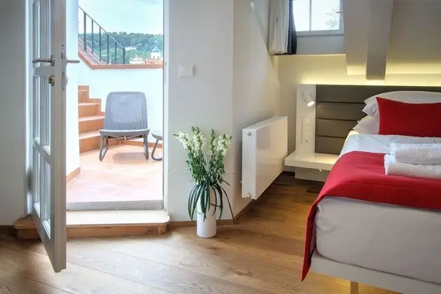 Deluxe Tek Büyük Yataklı Oda