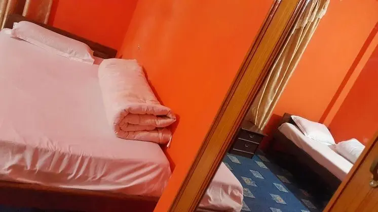 Economy İki Ayrı Yataklı Oda, Ortak Banyo