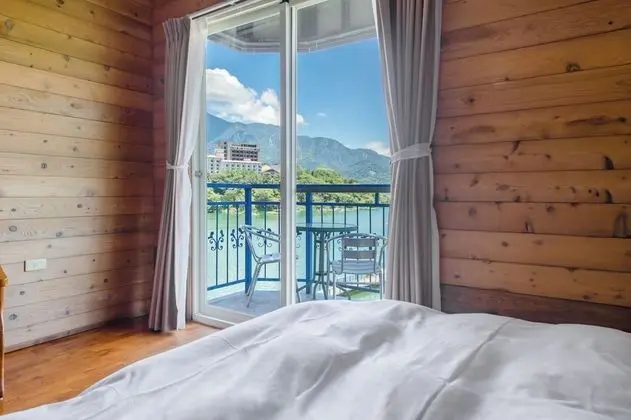 Dört Kişilik Oda, Dağ Manzaralı