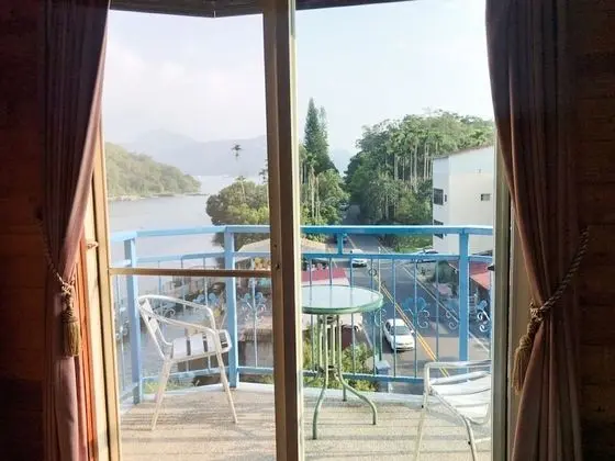 Dört Kişilik Oda, Dağ Manzaralı