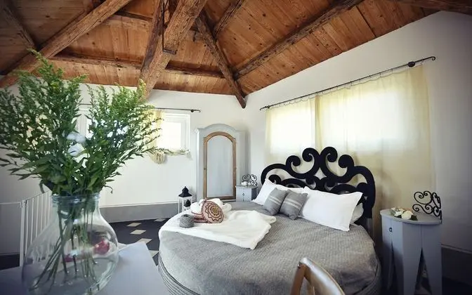 Romantic Oda, Tepe Manzaralı