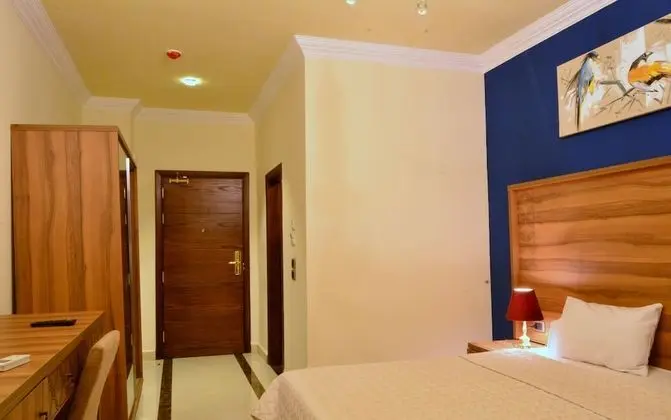 Deluxe Tek Büyük Yataklı Oda, Balkon, Şehir Manzaralı