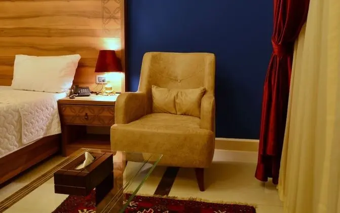 Deluxe Tek Büyük Yataklı Oda, Balkon, Şehir Manzaralı