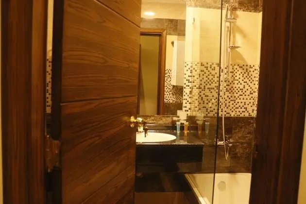 Deluxe Tek Kişilik Oda, Balkon, Şehir Manzaralı
