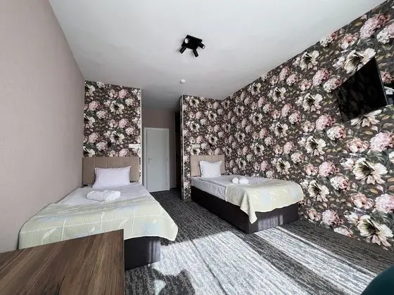 Comfort Tek Büyük veya İki Ayrı Yataklı Oda