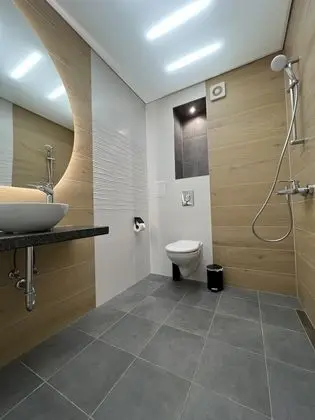 Comfort Tek Büyük veya İki Ayrı Yataklı Oda