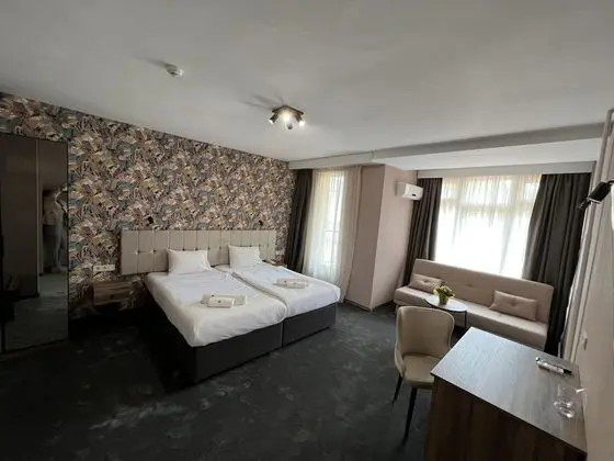 Deluxe Tek Büyük Yataklı Oda