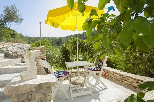 Ev (Villa Bistrana - 15m from sea - H(4))