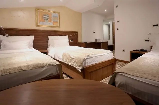 Standard Üç Kişilik Oda