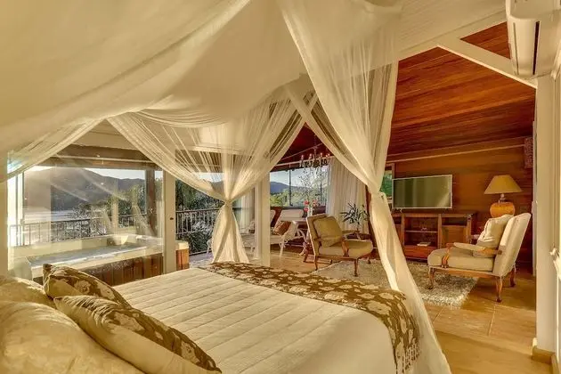 Panoramic suite terrace
