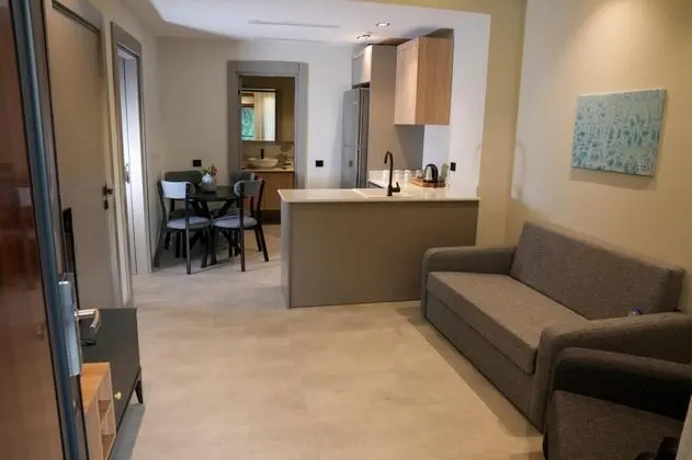 Grand Deluxe Suite, Kara veya Havuz Manzaralı