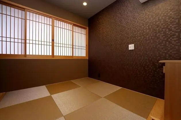 İki Ayrı Yataklı Oda, Sigara İçilmez (Joutou #LW3)