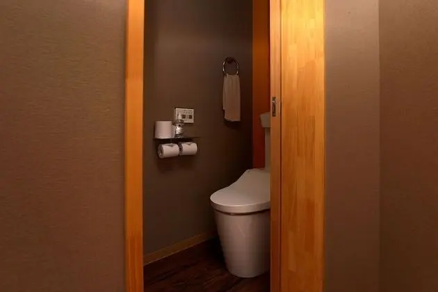 İki Ayrı Yataklı Oda, Sigara İçilmez (Joutou #LW3)