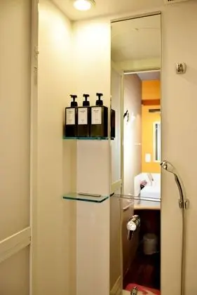 İki Ayrı Yataklı Oda, Sigara İçilmez (Joutou #LW3)