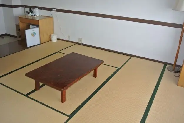 Traditional Oda, Sigara İçilebilir (Japanese-Style)