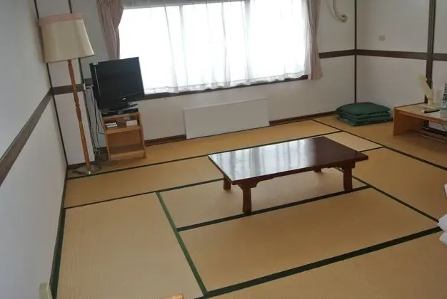 Traditional Oda, Sigara İçilebilir (Japanese-Style)