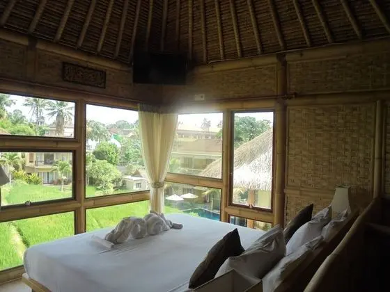 One-Bedroom Bamboo House with Rice field View