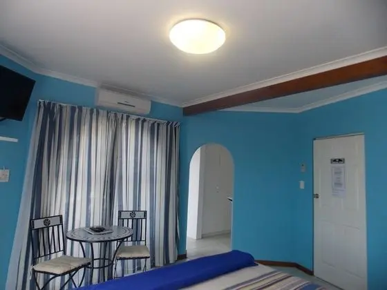 Üç Kişilik Oda