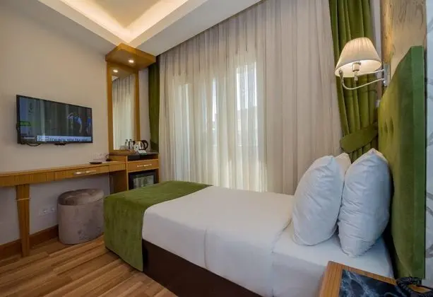 Tek Kişilik, Şehir Manzaralı