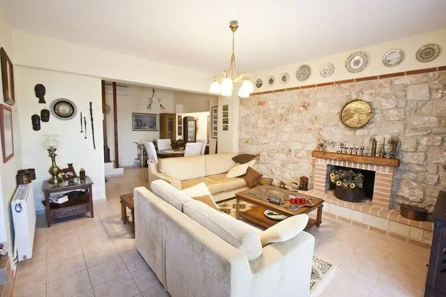 Ev, 4 Yatak Odası, Havuz Kullanımı