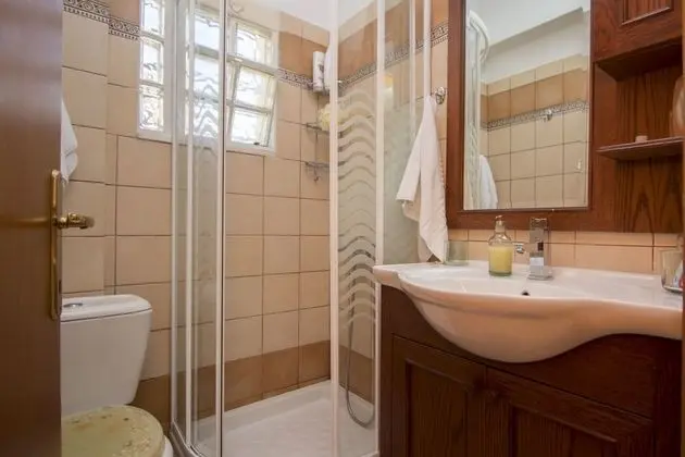 Ev, 4 Yatak Odası, Havuz Kullanımı