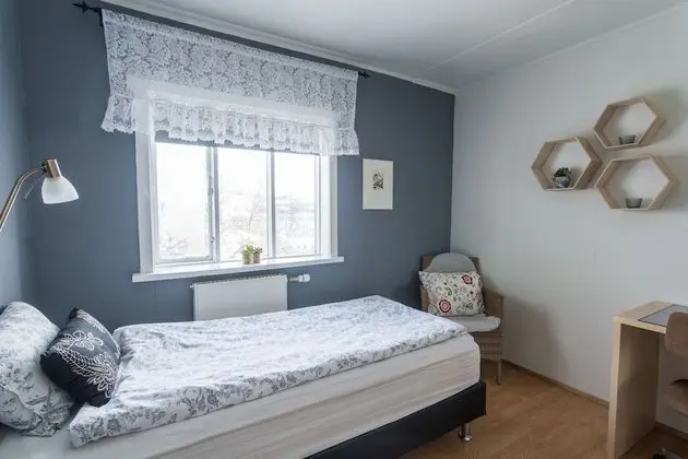Tek Kişilik Oda, Ortak Banyo