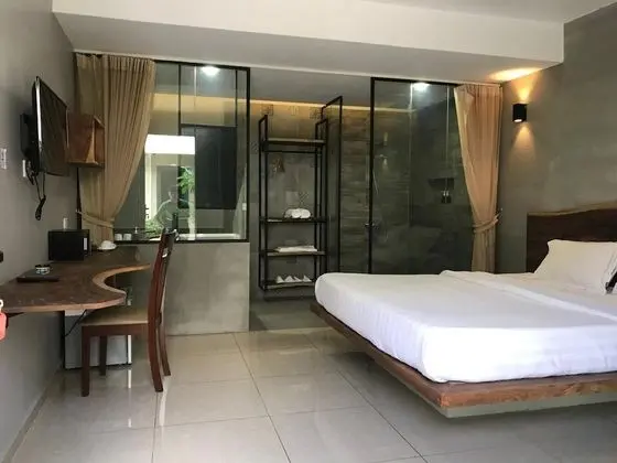Deluxe Tek Büyük Yataklı Oda