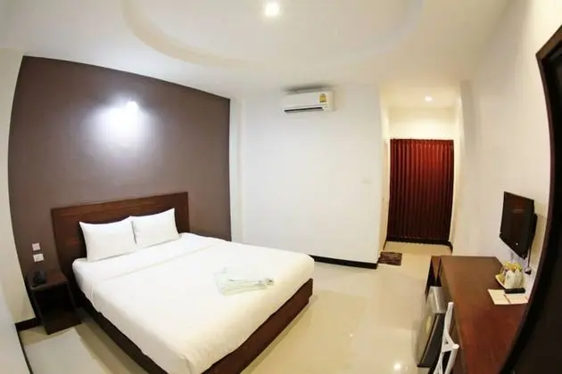 Deluxe Room with Pool View