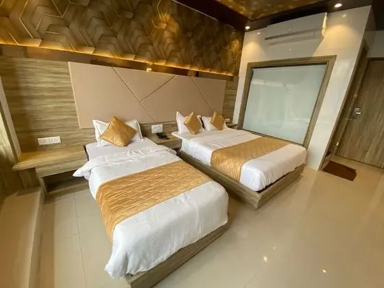 Deluxe Üç Kişilik Oda