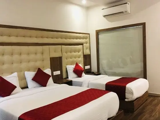 Deluxe Üç Kişilik Oda