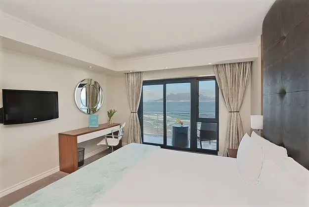 Sea Facing Table Mountain King Room With Balcony