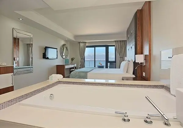 Sea Facing Table Mountain King Room With Balcony