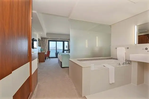 Sea Facing Table Mountain Twin Room With Balcony