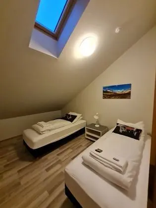 Standard Tek Büyük veya İki Ayrı Yataklı Oda, Ortak Banyo