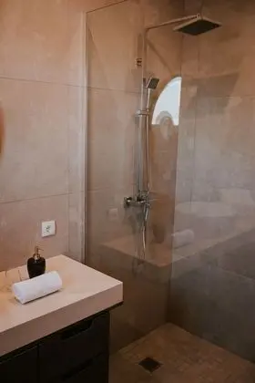 Stüdyo, Okyanus Manzaralı