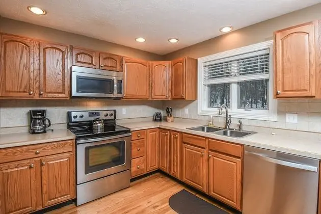 Ev, Birden Çok Yatak, Sıcak Su Havuzu