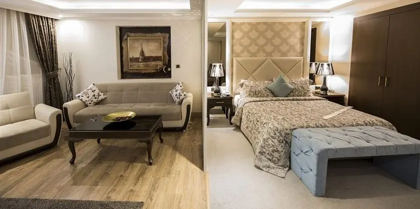 Jakuzili Suite Oda