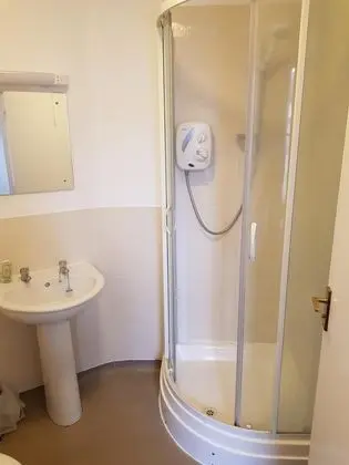 Tek Kişilik Oda, Banyolu/Duşlu