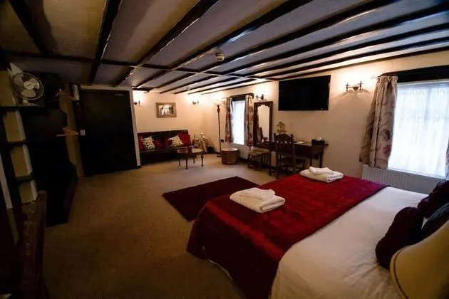 Black Boy Executive Room Queen