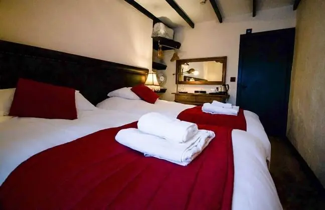 Black Boy Executive Room Queen