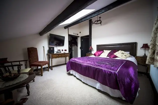 Black Boy Executive Room Queen